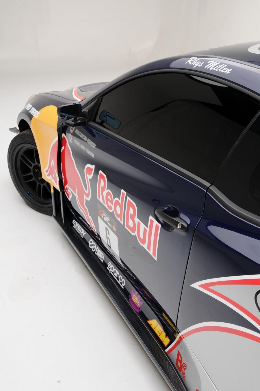  Hyundai Genesis Coupe Red Bull by RMR 2010 года  (фото 20 из 24)